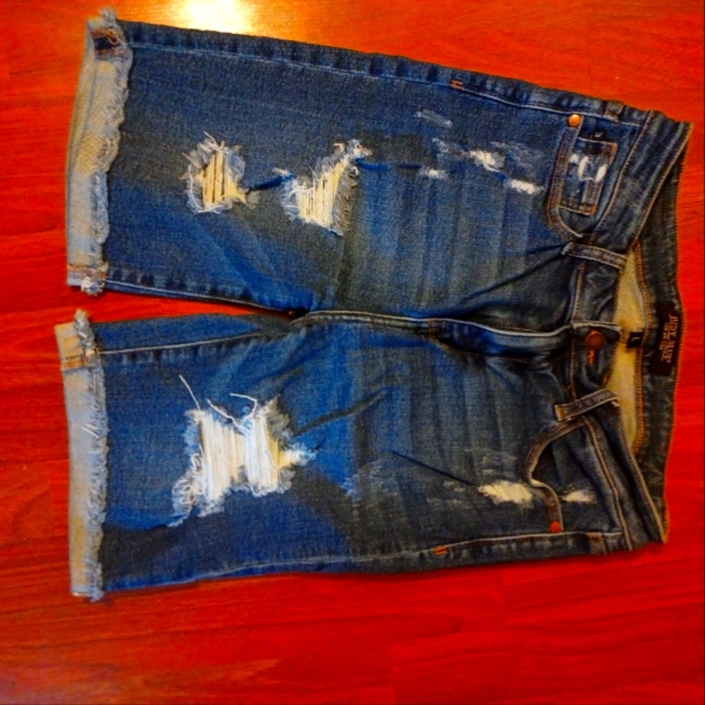 Judy Blue Bermuda jean shorts size Large